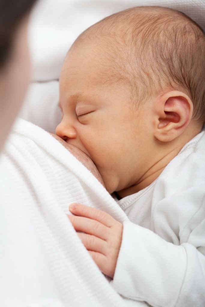 Čo potrebuje novorodenec na kŕmenie